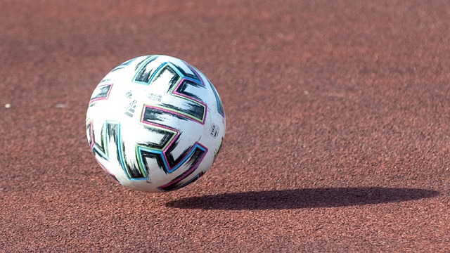 在禁区外围 在禁区外围